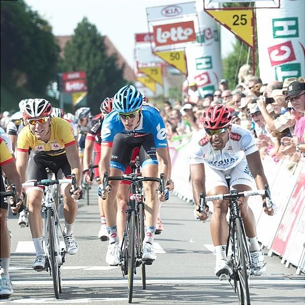 Danilo Napolitano (Acqua &amp; Sapone), right, won the final stage, his third stage victory in four days.