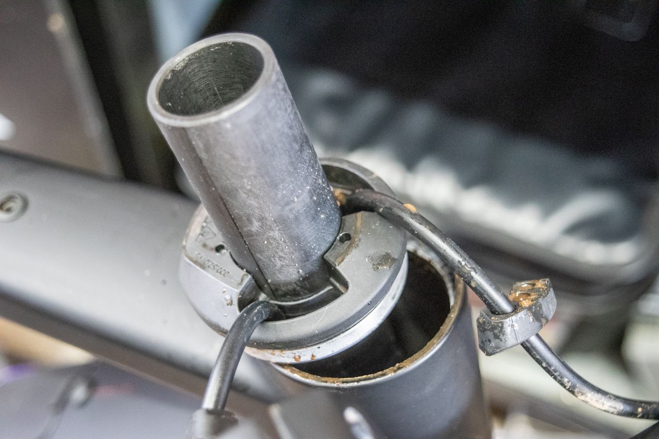 The Canyon Grail steerer tube and headset assembly