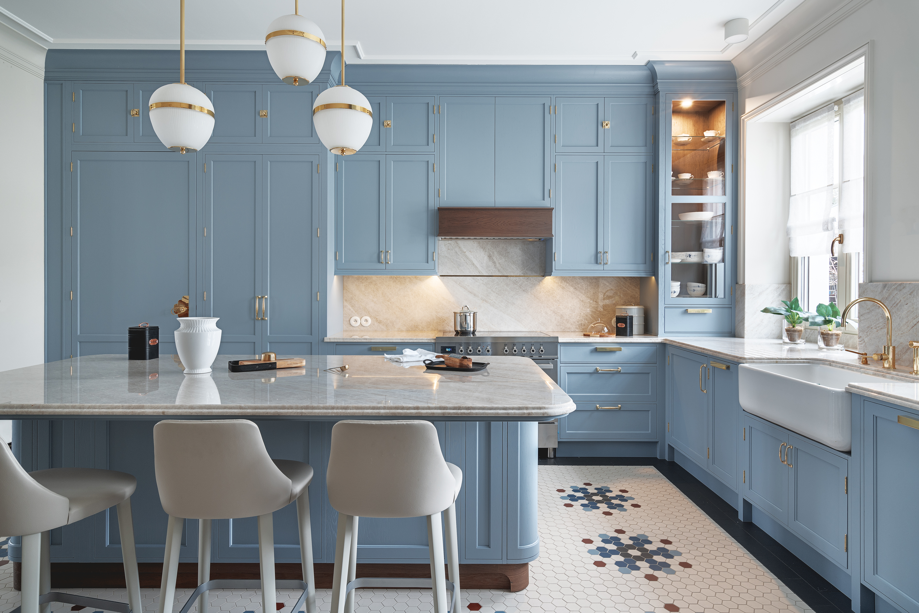 Contemporary Painted Shaker Style Kitchen