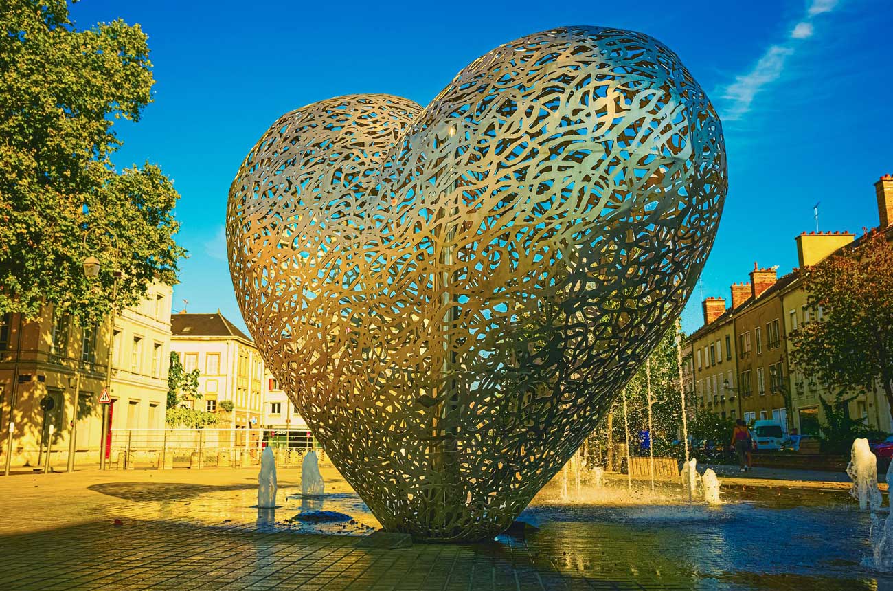 Le Coeur de Troyes sculpture