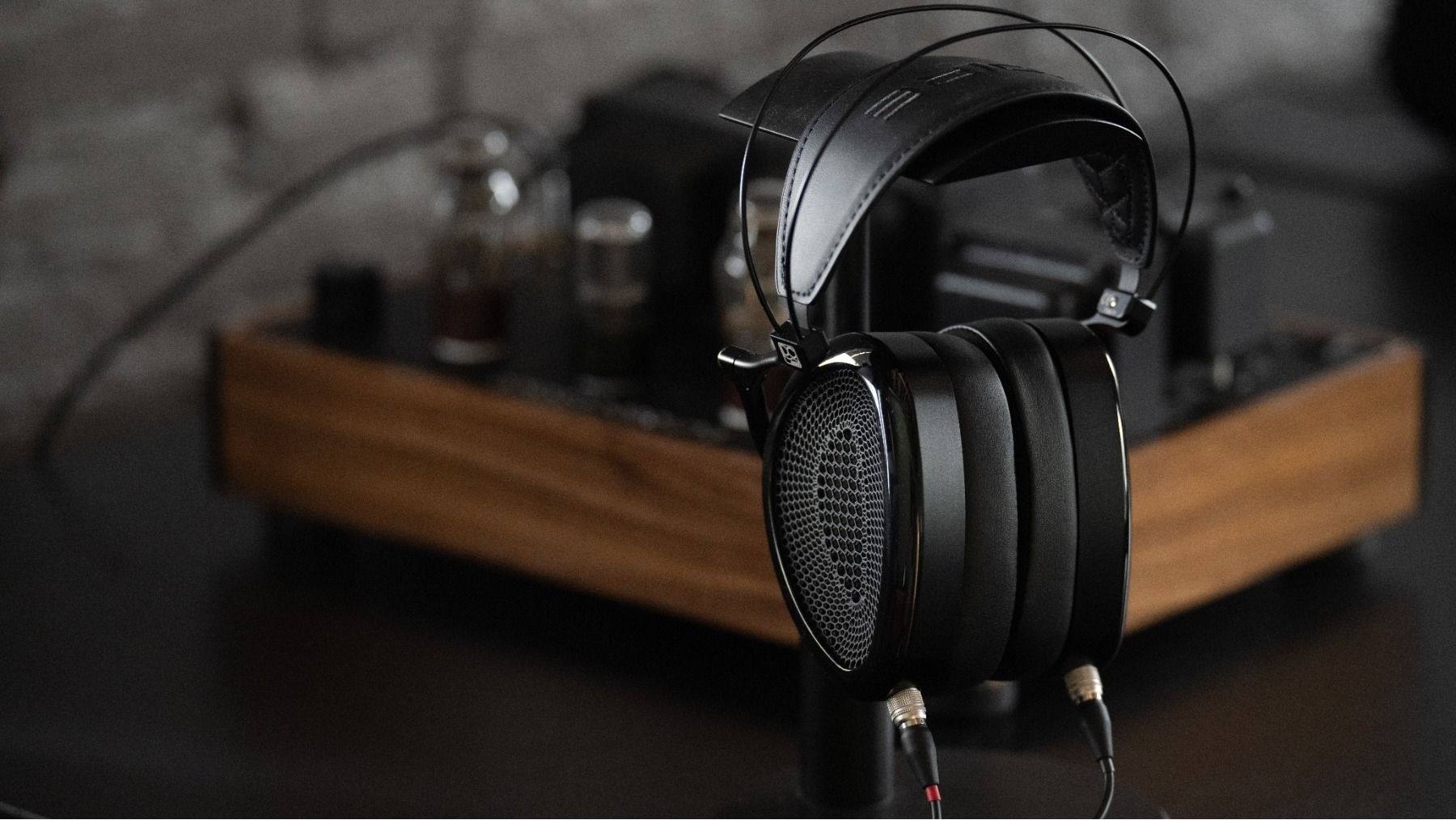 Dan Clark Audio Noire XO wired headphones in black