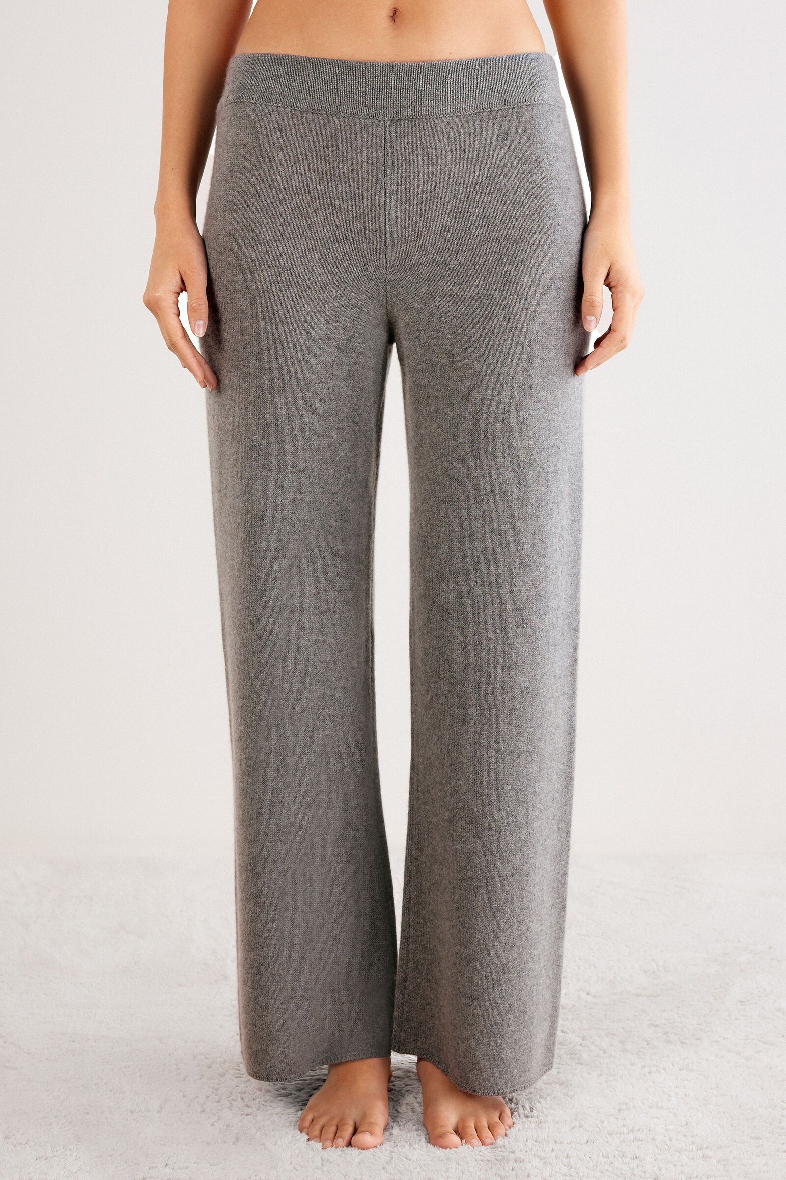 Grey cashmere trousers from Intimissmi