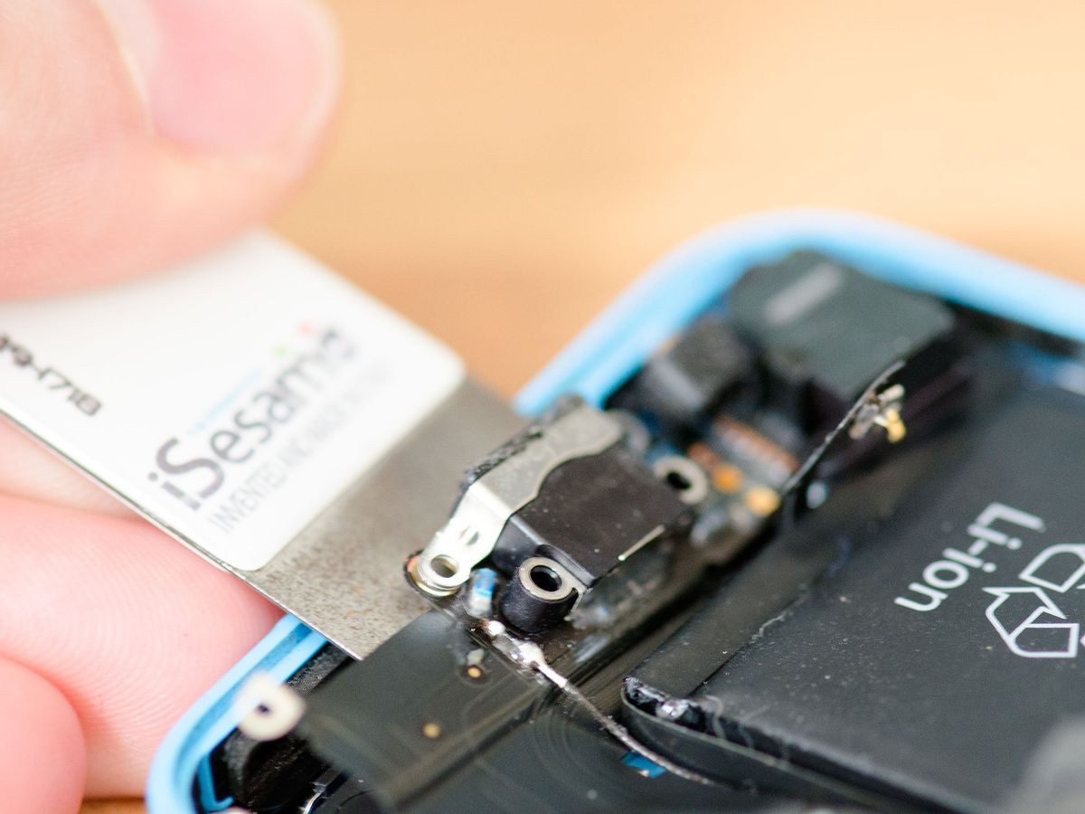 How to fix the Lightning connector on your iPhone 5c | iMore