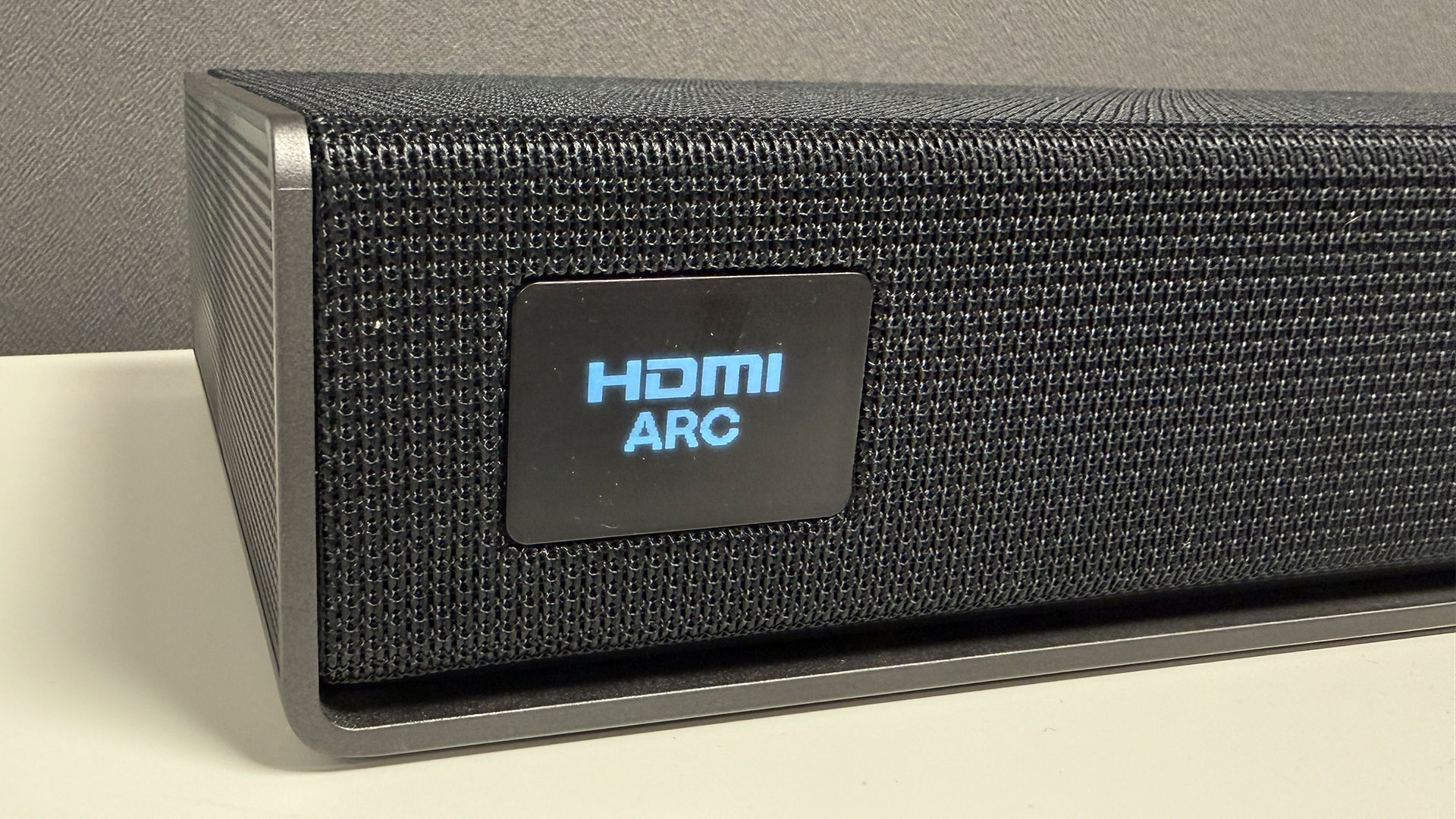 LG Sound Suite H7 soundbar showing HDMI ARC