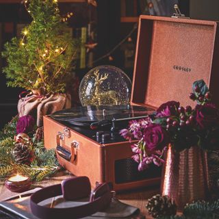 record player with christmas decorations