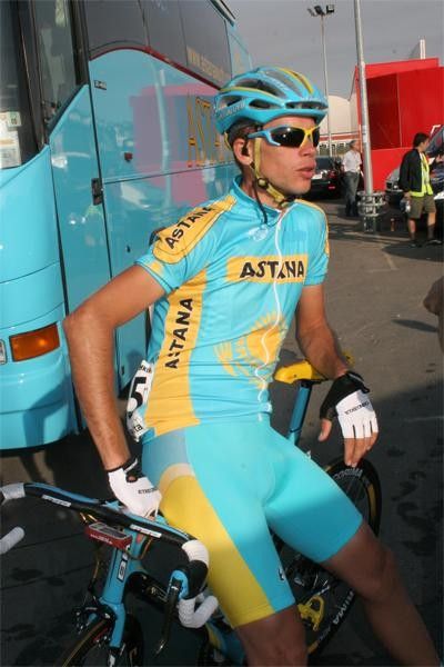Andrey Kashechkin (Astana) is the best placed Astana rider overall.