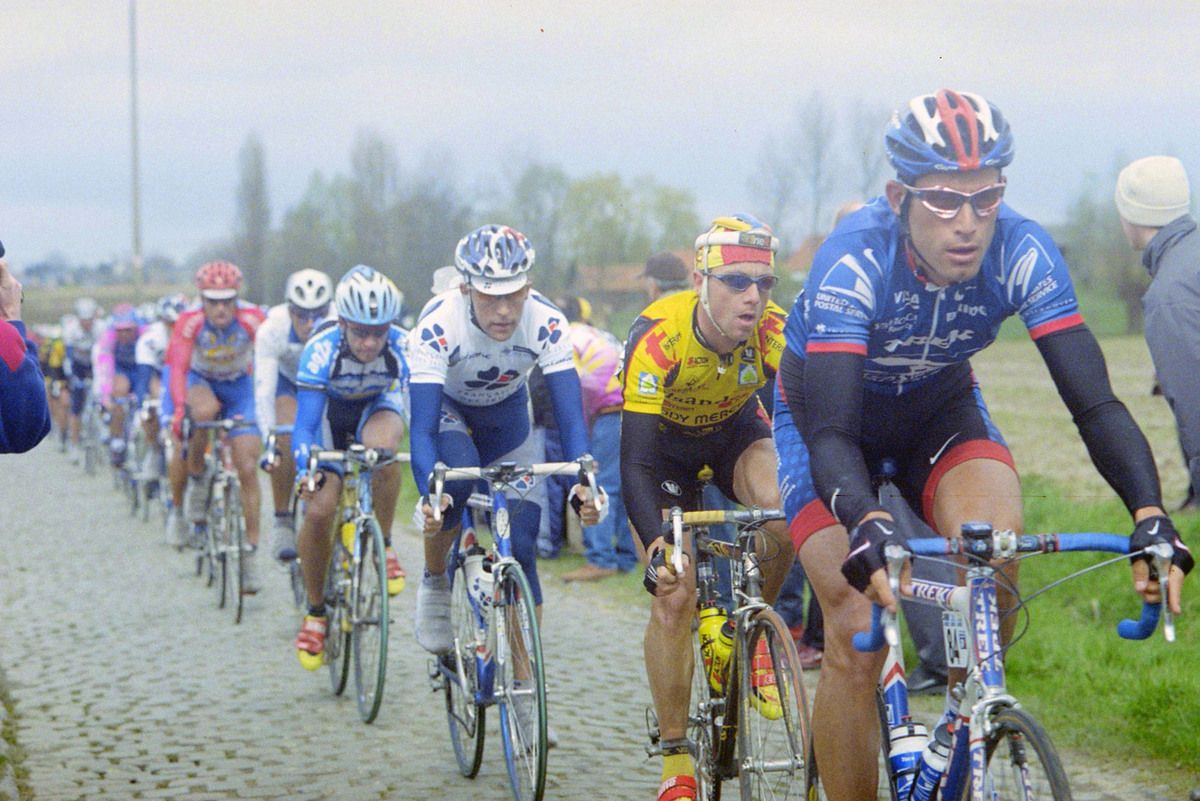 George Hincapie leading a group during the 2001 Flanders