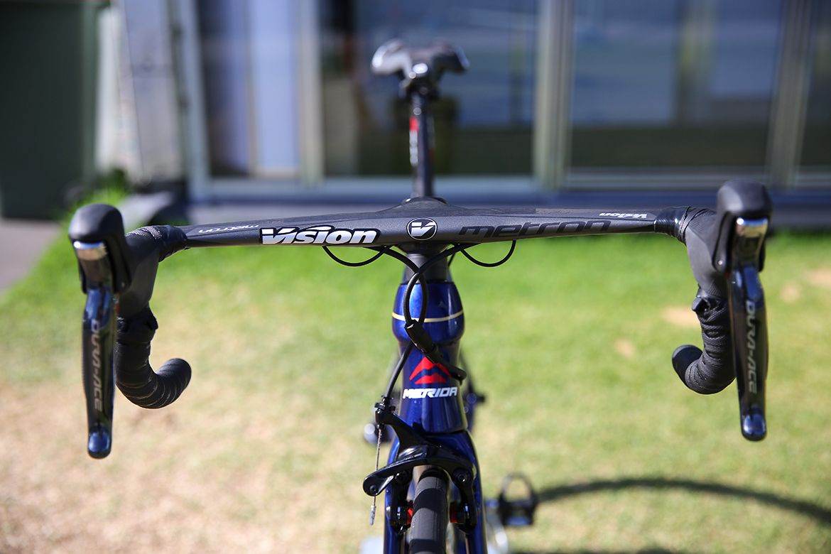 An aero front end thanks to Bahrain-Merida's Vision bar/stem