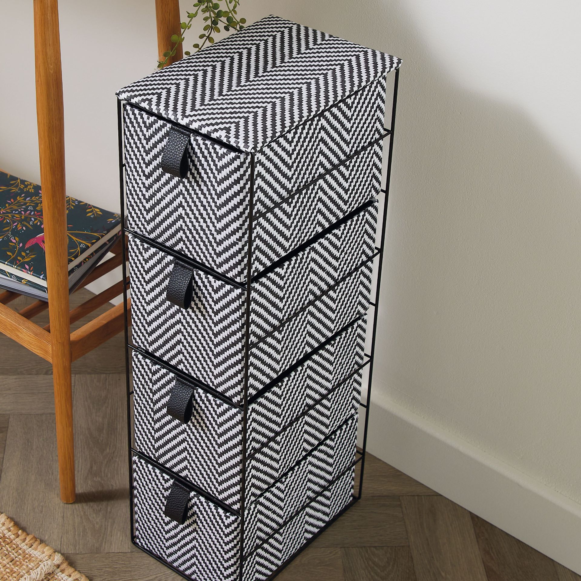 Aldi back to uni range