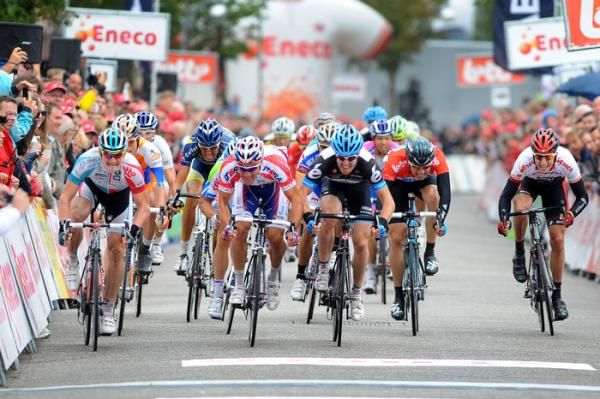 Andre Greipel (Omega Pharma-Lotto) rocketed along the right side of the road to take the victory in stage 1.