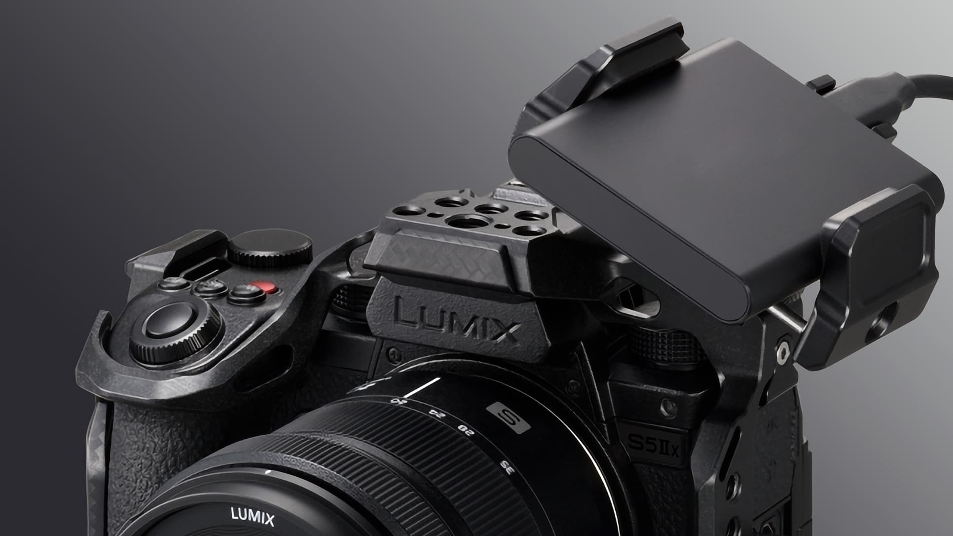 Panasonic Lumix S5 II vs S5 IIX | Digital Camera World