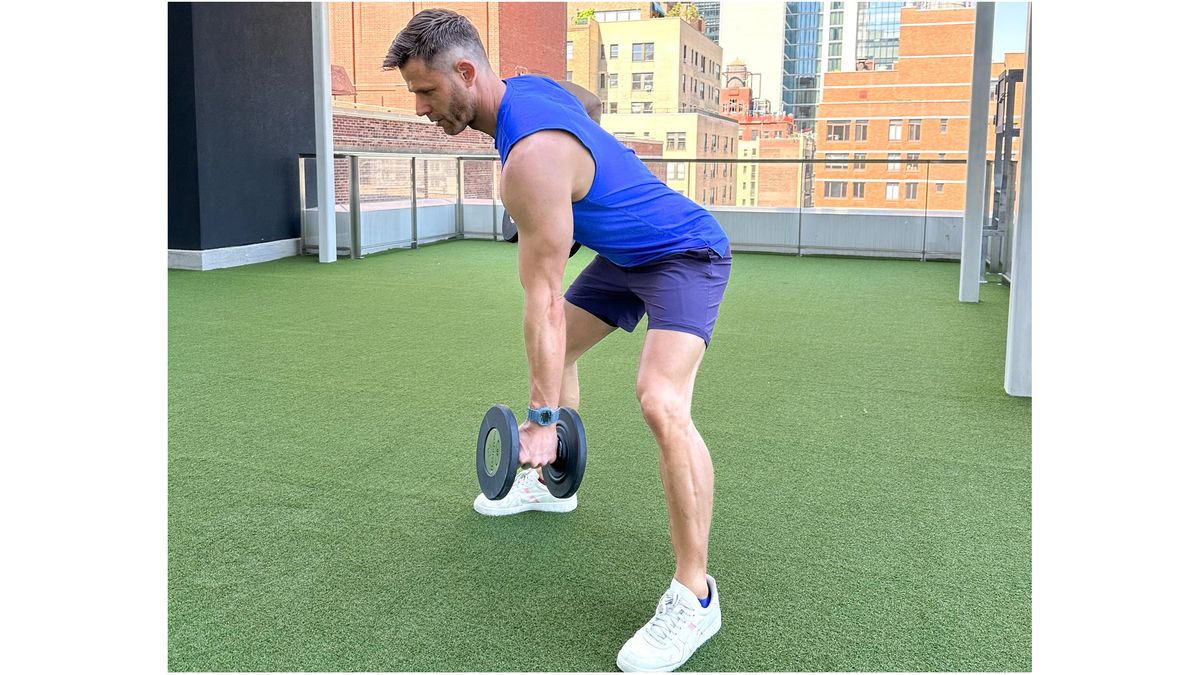 Andy Speer performing a reciprocating row