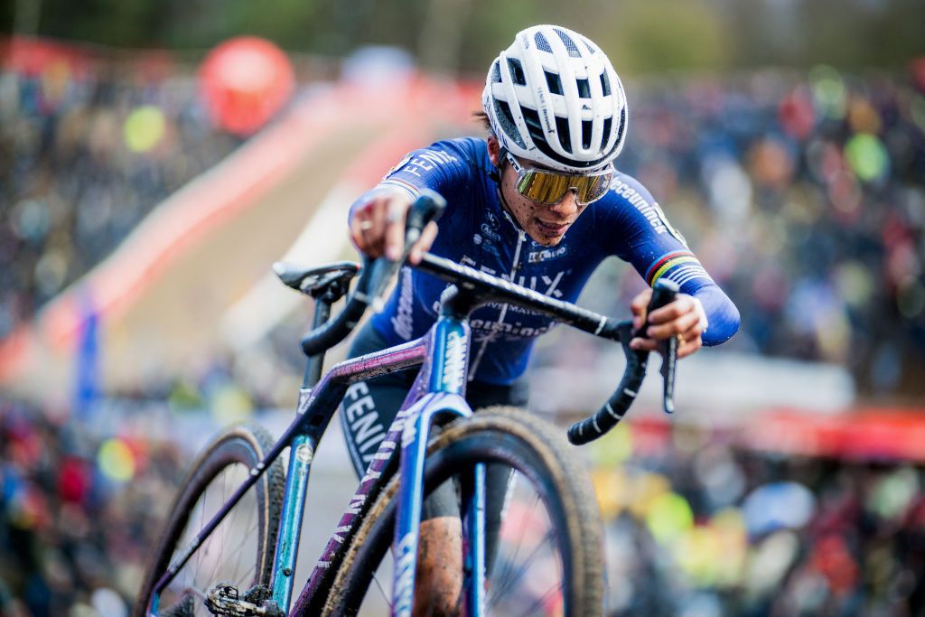 Dutch Ceylin Del Carmen Alvarado competes in the stage 6 (out of 12) of the UCI World Cup Women's Elite race at the World Cup cyclocross cycling event in Zonhoven on December 22, 2024. (Photo by JASPER JACOBS / Belga / AFP) / Belgium OUT