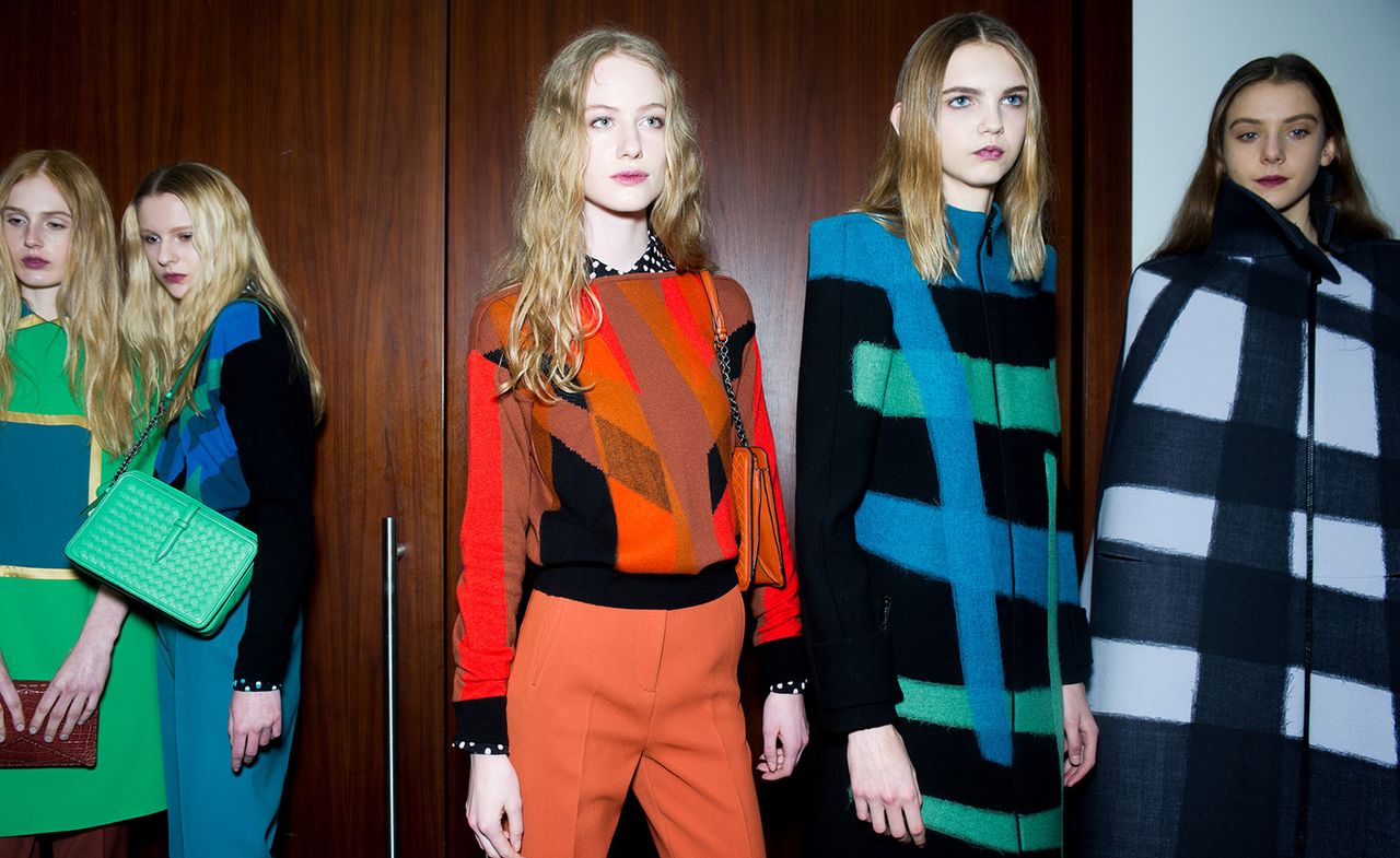 Models wearing colorful and warm sweaters, from the Bottega Veneta A/W 2015.