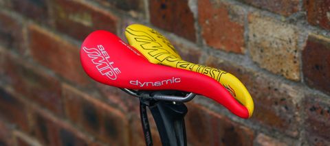 Selle SMP Dynamic saddle pictured against a wall