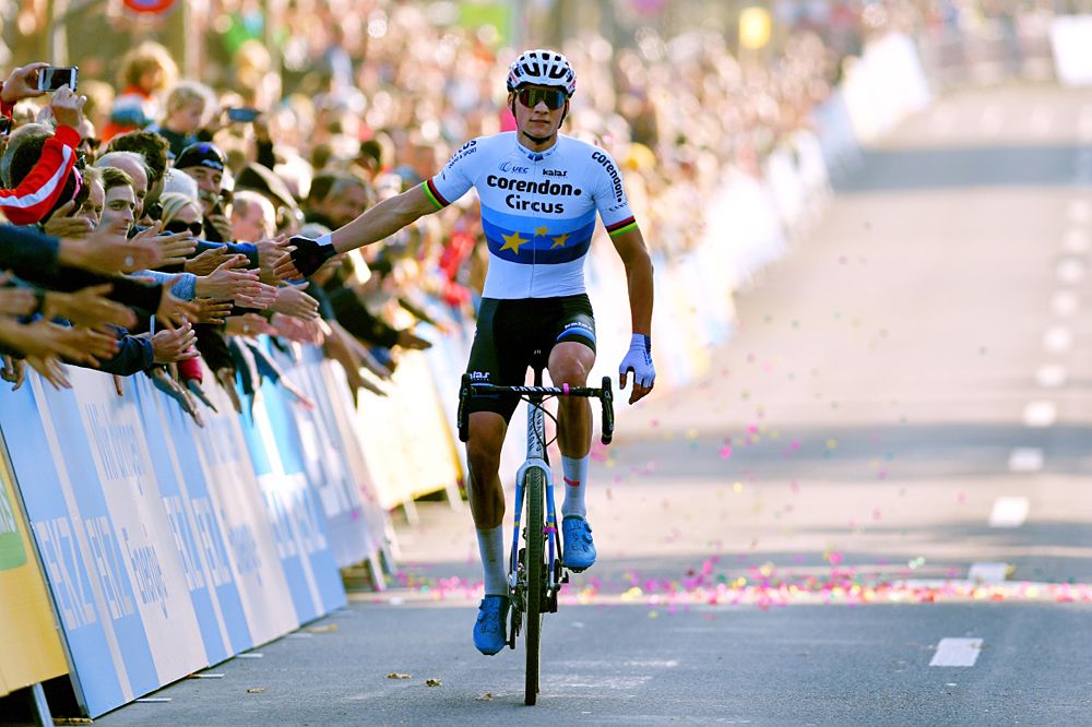Mathieu van der Poel wins Bern Cyclo-cross World Cup