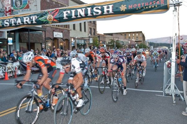 Baker and Gerlach at the front of the field just prior to making their winning move.