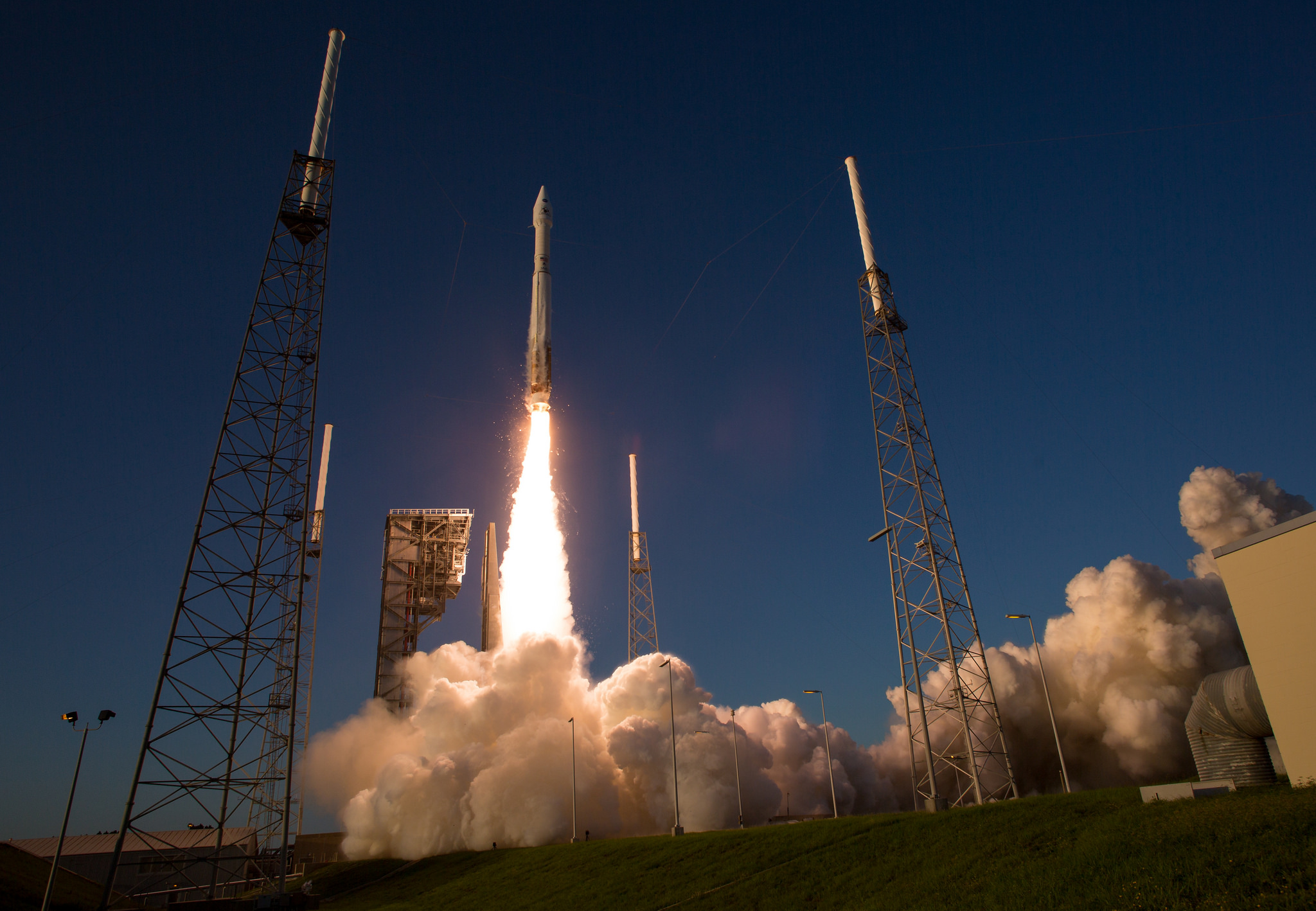 The United Launch Alliance Atlas V rocket carrying NASA&#039;s OSIRIS-REx asteroid sample-return mission spacecraft lifts off from Space Launch Complex 41 at Cape Canaveral Air Force Station in Florida on Sept. 8, 2016.