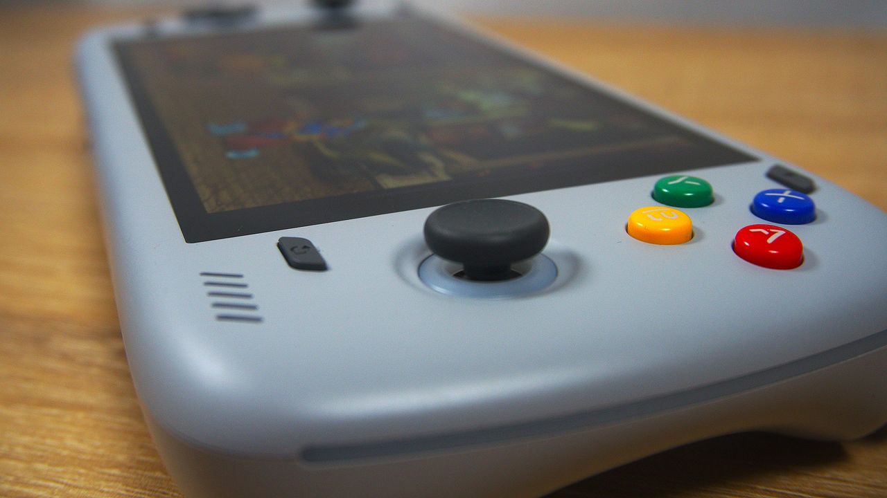 Close up of Ayn Odin 2 buttons and thumbstick