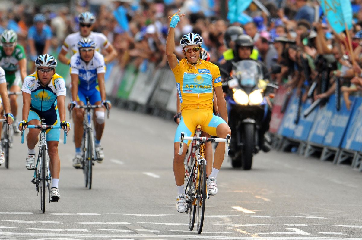 Alberto Contador celebrating his first Vuelta win and second Grand Tour win of 2008 after his Giro success. Chris Froome in 2016 would be the next rider to win two Grand Tours in the same season