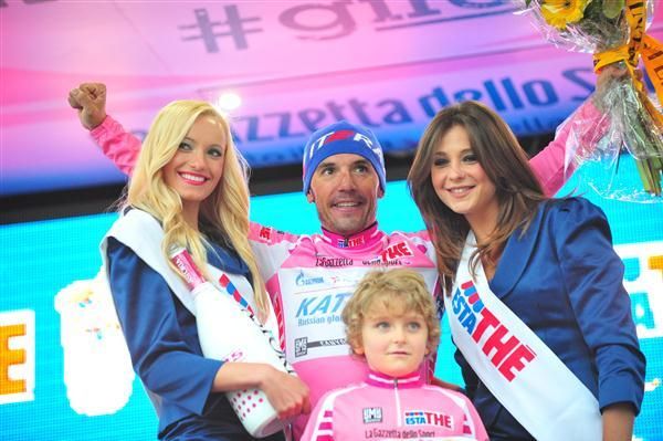Joaquim Rodriguez (Katusha) back in the pink jersey after stage 15