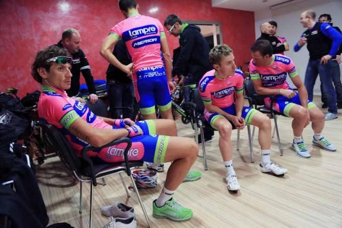 The Lampre team pre-photoshoot