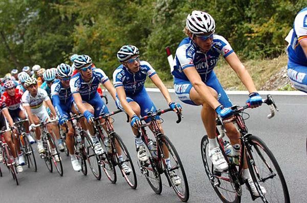 Filippo Pozzato leads the Quick-Step train for World Champion Paolo Bettini.