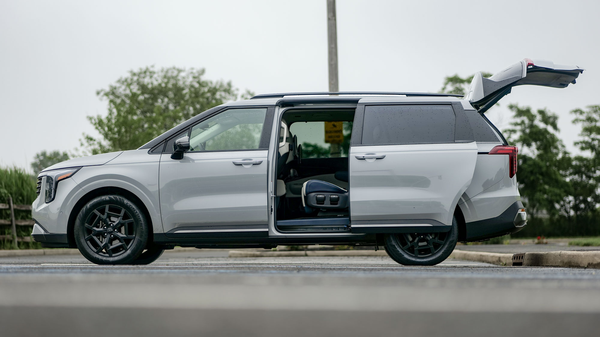 2025 Kia Carnival Hybrid SX Prestige test drive.