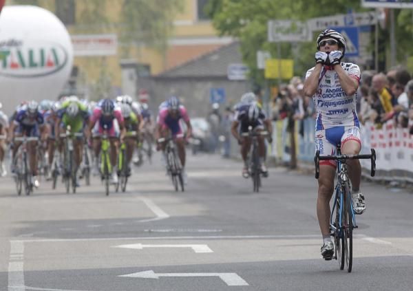 Alessandro Bertolini (Androni Giocattoli) had plenty of breathing space at the end of the only sprinter-friendly stage of the race