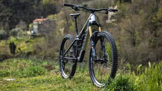 New 2022 Canyon Strive CFR enduro bike