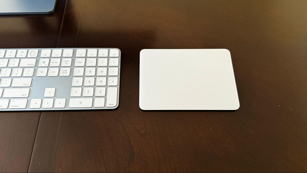 Apple iMac (2023)