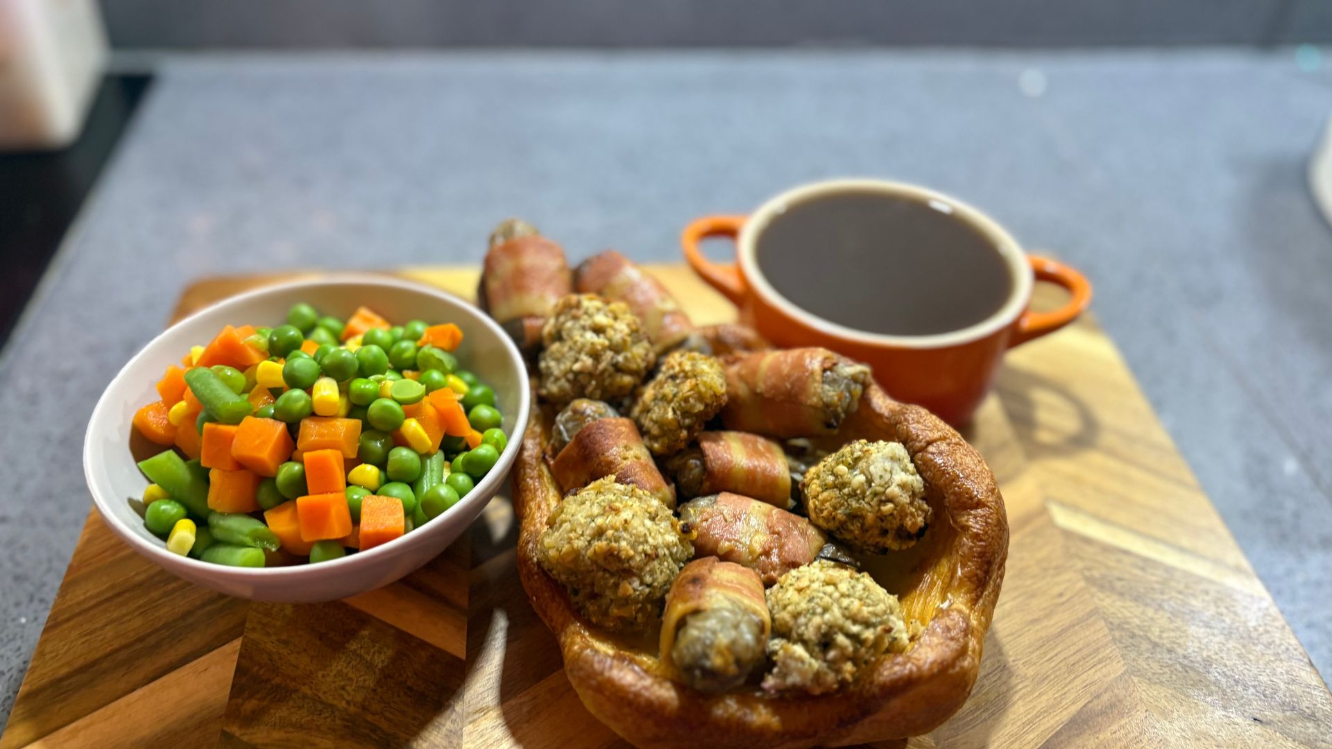 Air fryer Christmas tree Yorkshire pudding with vegetables