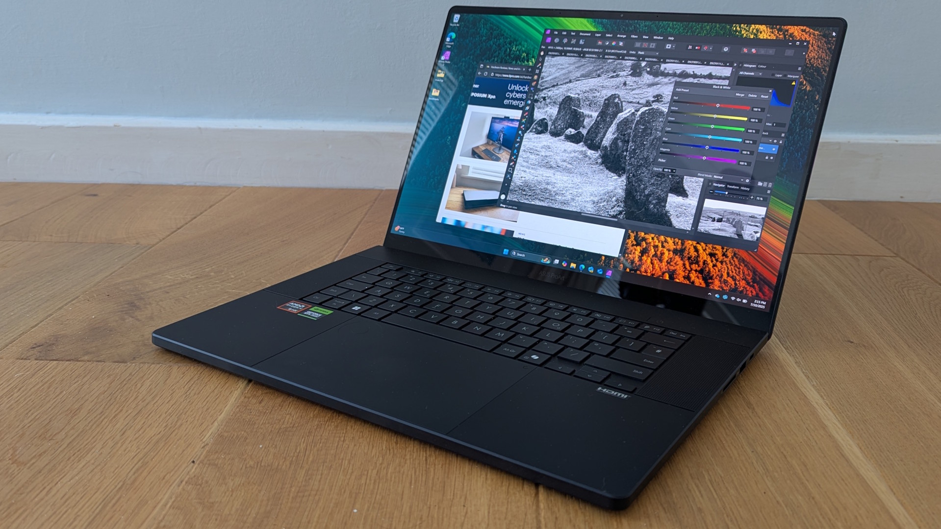 The Asus ProArt 16 on a desk