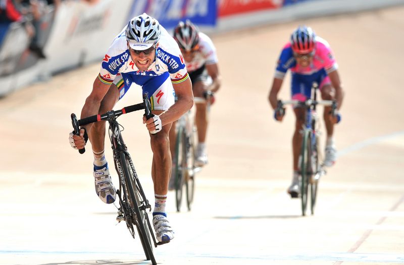 Tom Boonen sprinting to the win in 2008