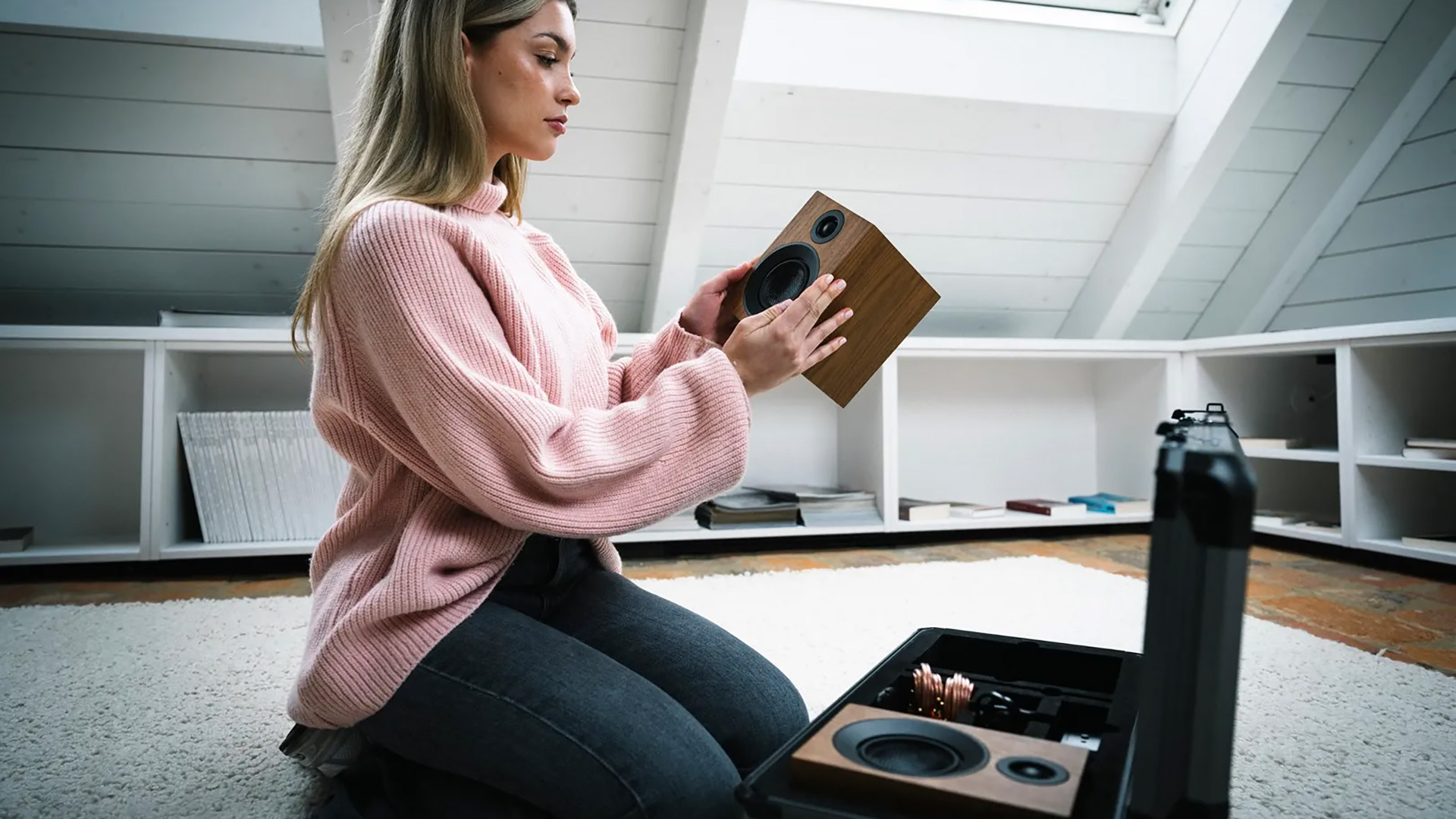 Pro-Ject Travel Set lifestyle image