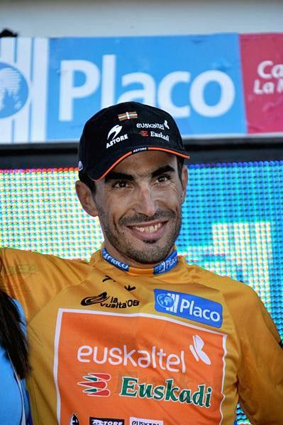 Egoi Mart&iacute;nez (Euskaltel-Euskadi) in the maillot oro.