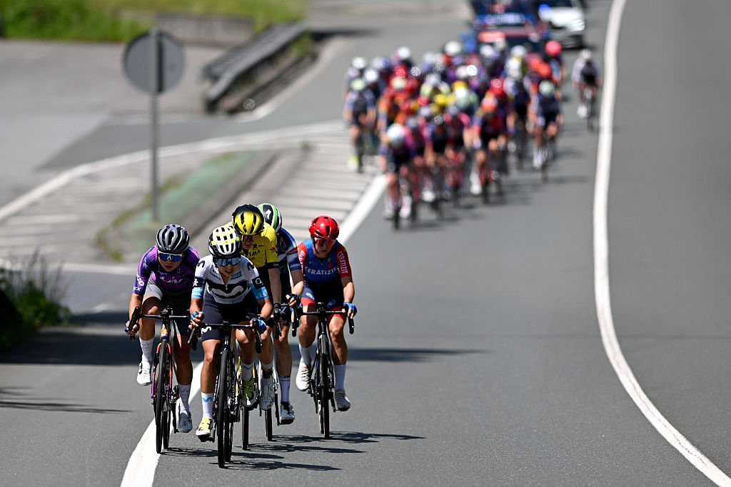 IGORRE SPAIN MAY 17 Silke Smulders of Netherlands and Team Liv AlUla Jayco Paula Patino of Colombia and Team Movistar Dilyxine Miermont of France and Team CERATIZIT Pro Cycling Julie van de Velde of Belgium and Team AG Insurance Soudal and Dilyxine Miermont of France and Team CERATIZIT Pro Cycling compete in the breakaway during the 4th Itzulia Women 2025 Stage 2 a 1165km stage from UgaoMiraballes to Igorre UCIWWT on May 17 2025 in Igorre Spain Photo by Szymon GruchalskiGetty Images