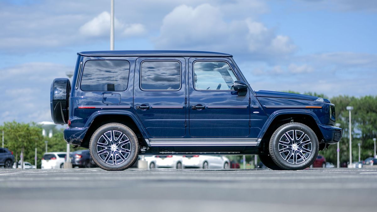 2025 Mercedes-Benz G 580 test drive.