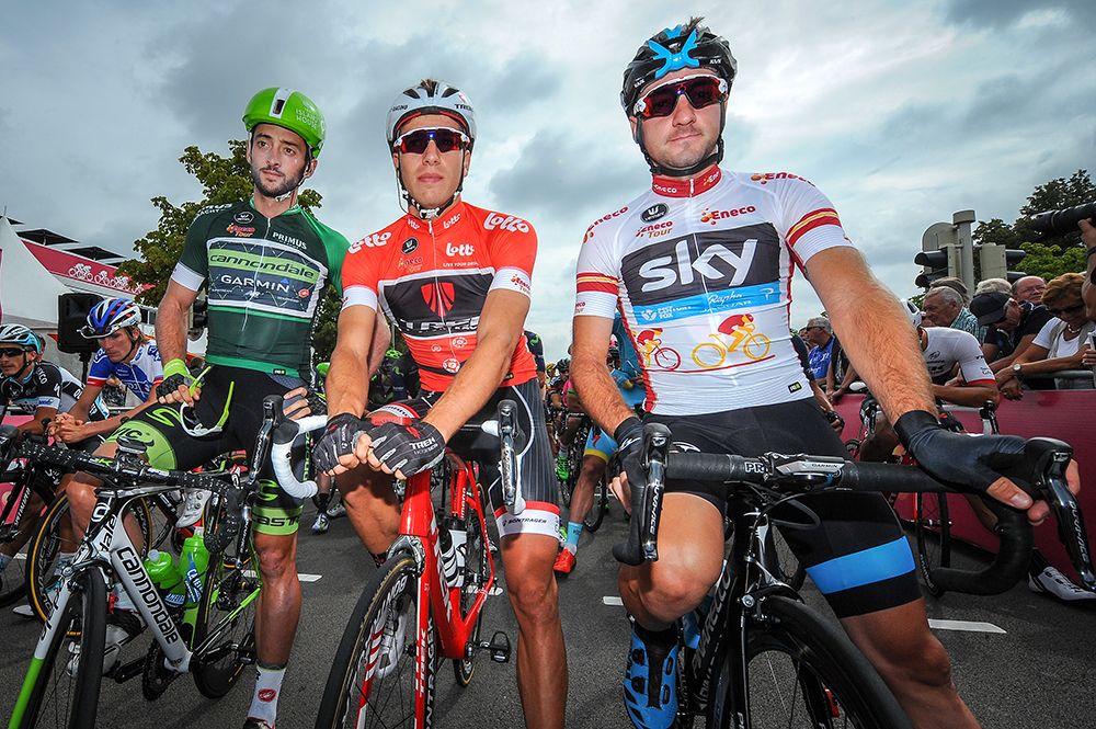 Nathan Haas, Danny van Poppel and Elia Viviani at the start