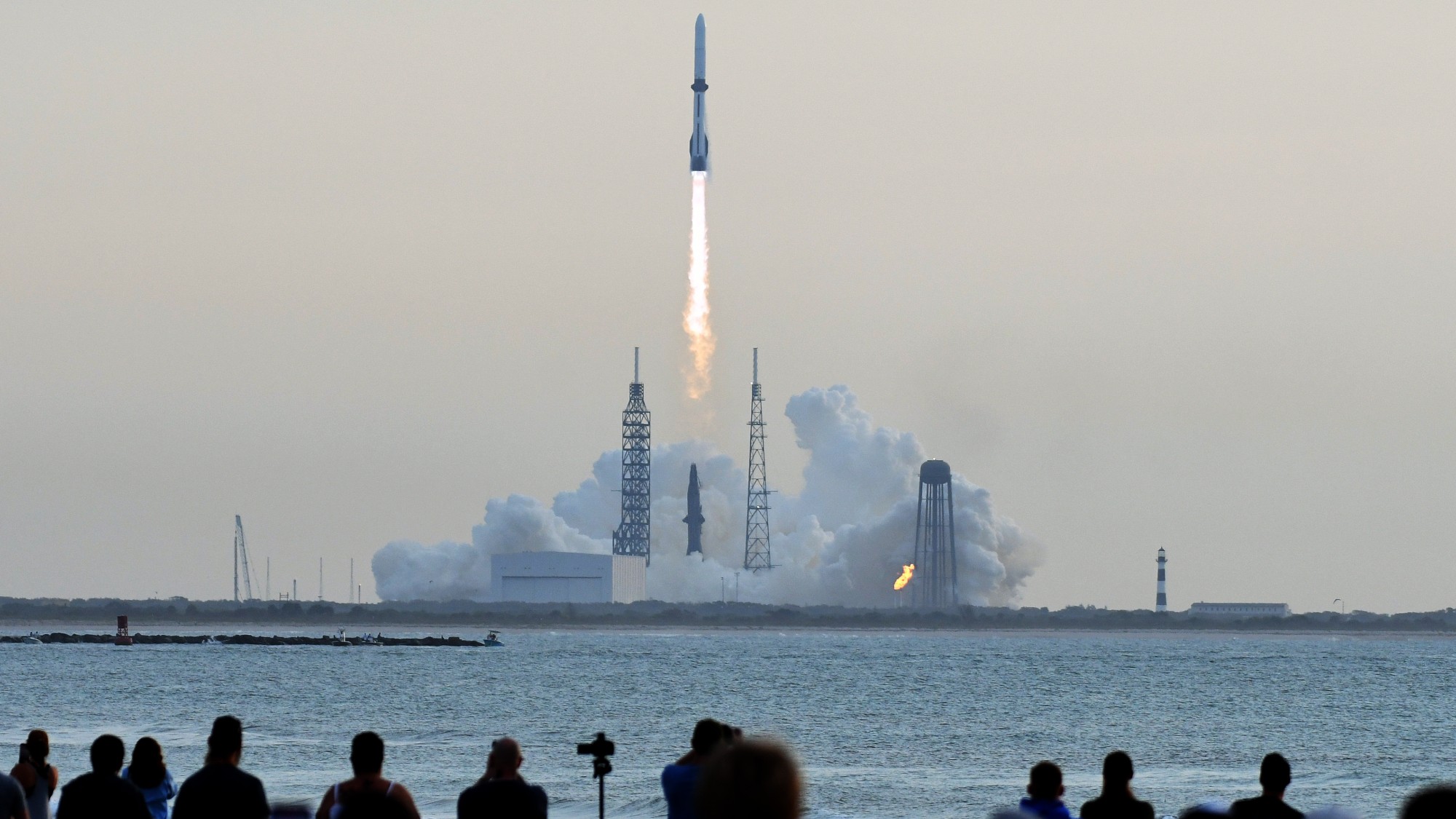 Blue Origin New Glenn rocket launch in April 2026