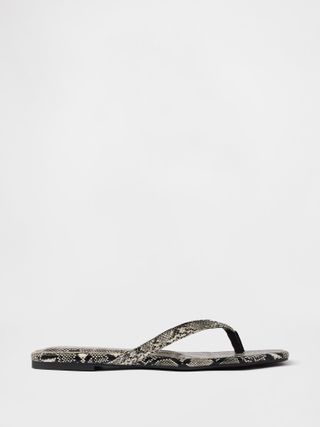 pQmW8wEczKqrZ4oSBBZkEa-320-80 أفضل عناصر الموضة من Old Navy و Banana Republic و Gap