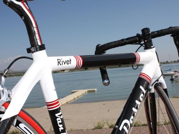 The Rivet trades fancy tube shapes for tried-and-true large-diameter, thin-walled round profiles