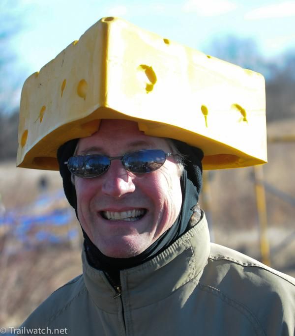 A Cheese Head watching the masters 40-44 race