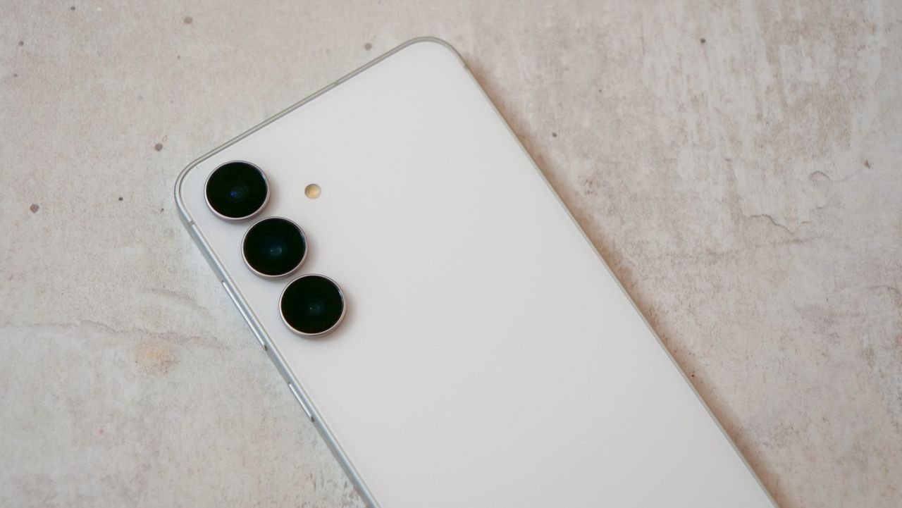 A photo of the Samsung Galaxy S25 FE