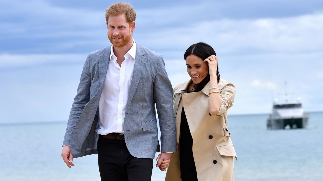 prince harry meghan markle beach