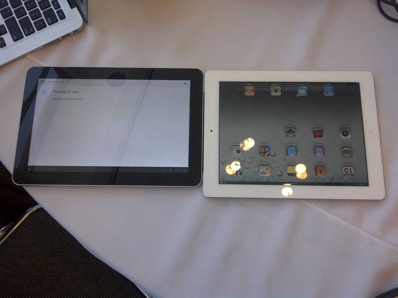 BlackBerry PlayBook and iPad