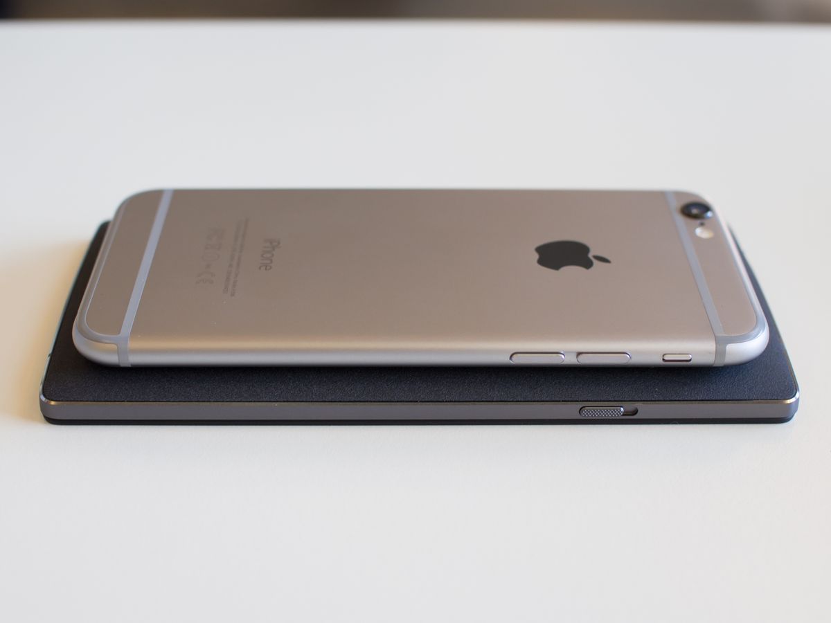 iPhone OnePlus right