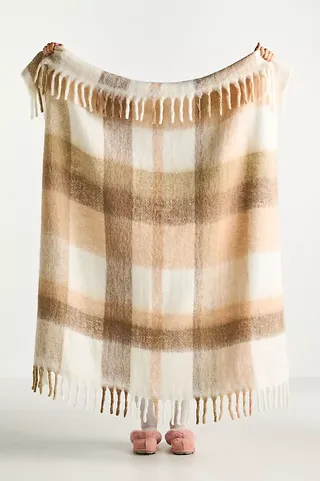 Cosy Cocoon Fringed Throw