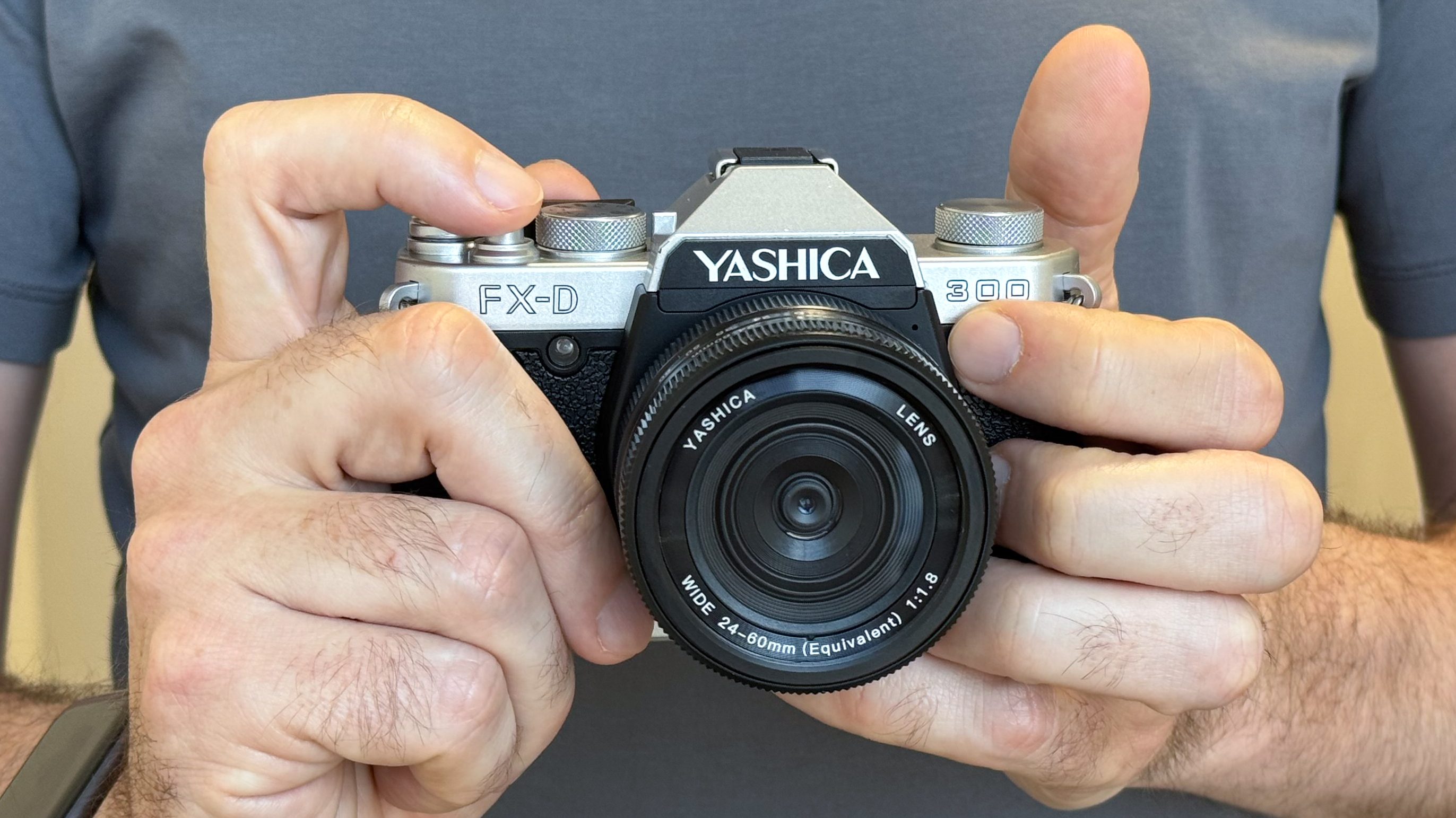 Yashica FX-D 300
