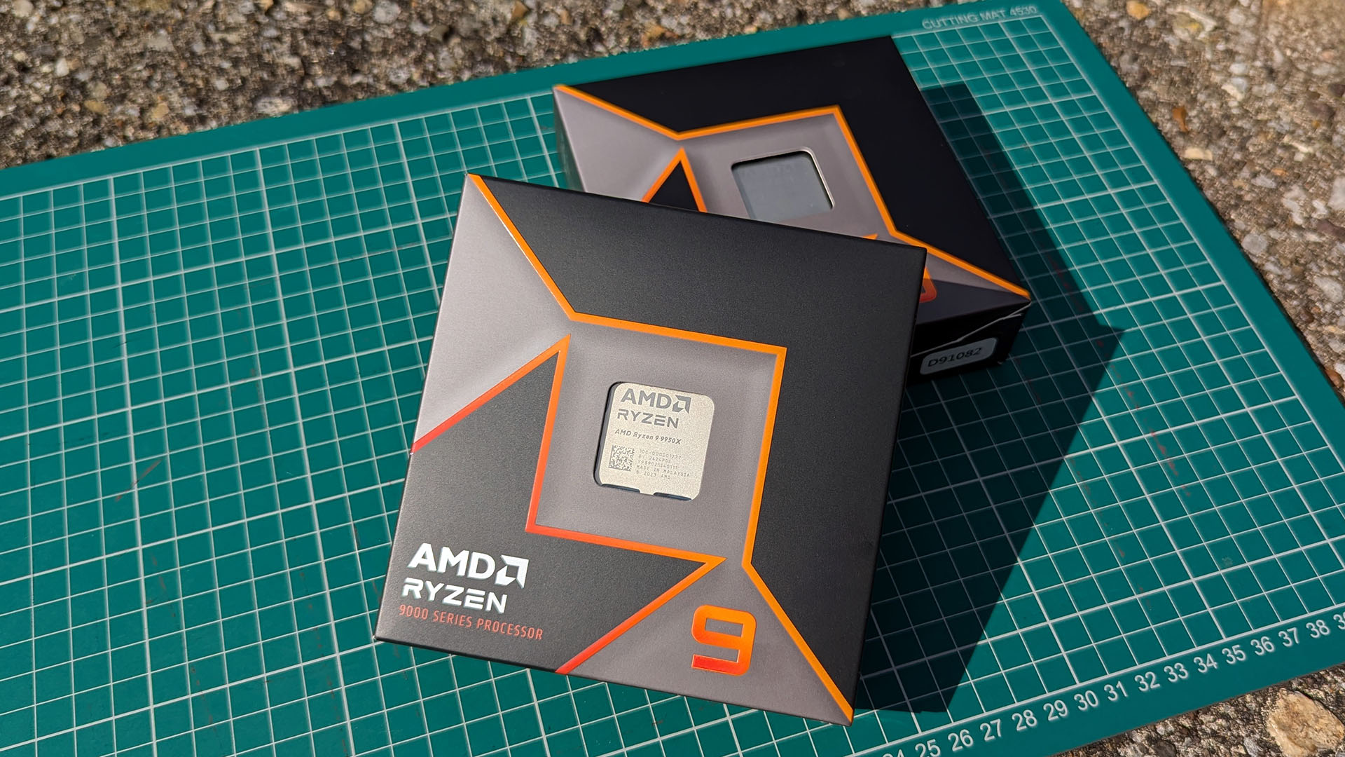 AMD Ryzen 9 9950X против Ryzen 9 7950X: старый процессор Zen 4 остается отличным вариантом для большинства пользователей.